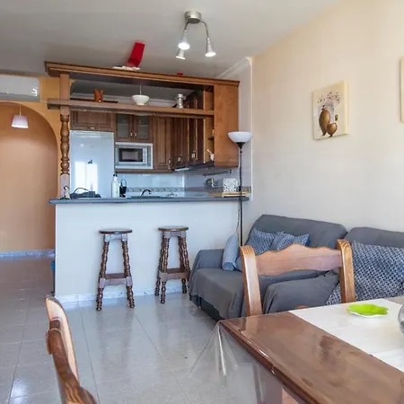 En Torrox: 2 Wifi Y Piscina Apartment